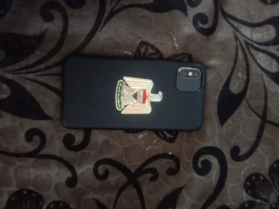 @إشارةسلام عليكم عندي جهاز اكس ماكس جهاز كله بلادي جهاز فقط ضهر مكسور جهاز ذاكرته ٢٥٦بطاريه ٧٨جهاز مراوس فقط بس بدون فرق هاذه رقمي بي واتساب ***********
