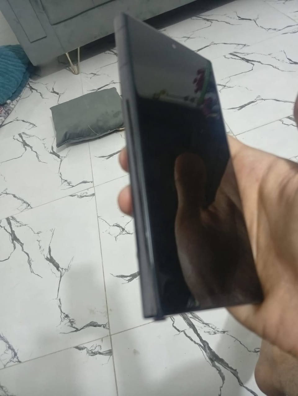 🔥 للبيع Samsung Galaxy S22 Ultra امريكي 🔥
📱 قوة وأداء بمواصفات فخمة
​💾 الذاكرة: 128GB و sim شرحه واحده
⚡ الرام: 8GB
🖥️ الشاشة: Dynamic AMOLED 2X بحجم 6.8 إنچ (120Hz)
✍️ المرفقات: مع قلم S Pen الأصلي
🎮 الأداء: ممتاز للألعاب والاستخدام الثقيل (يدعم ببجي 120 فريم بكل سلاسة)
🎨 التصوير :  8K 30fps و 4K 60fps
​🔧 حالة الجهاز: مستعمل (نظيف)
💰 السعر: 400وبي مجال
​📞 للتواصل ***********
عنواني بابل مركز المدينه
