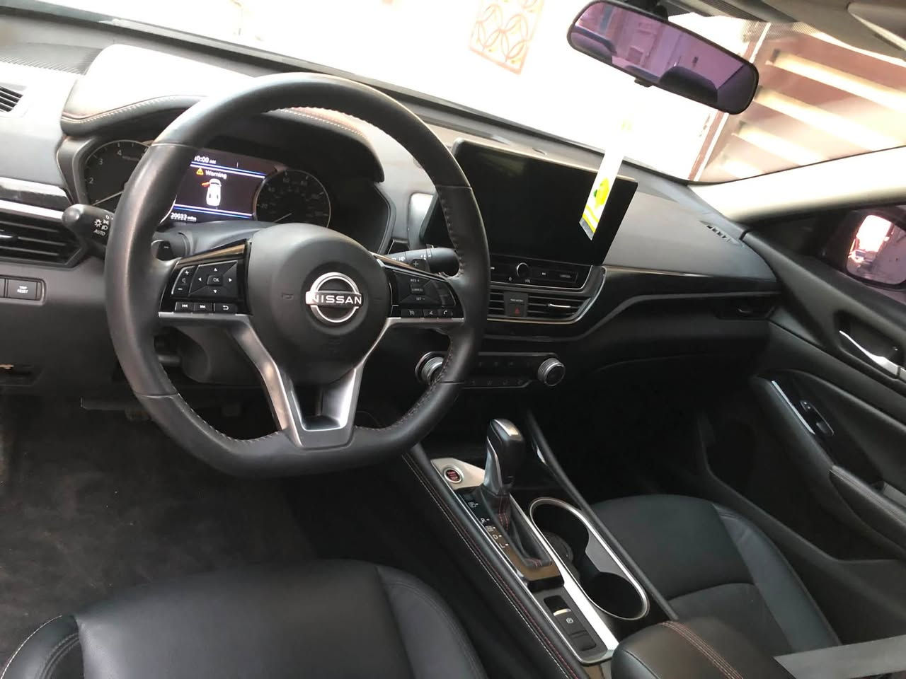 السلام عليكم  Altima 24 Sr AWD
التما موديل ٢٠٢٤ اللون سموك فول مواصفات حادث بنيد فقط مصبوغ ماشية 20 الف بدون رقم دخول جديد تترقم بغداد للبيع او المراوس بأقل للتواصل ***********
