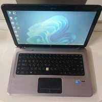 لابتوب hp للبيع  المواصفات بالصور موجودة  يشغل العاب بلي تو سعر ٧٥ الف
