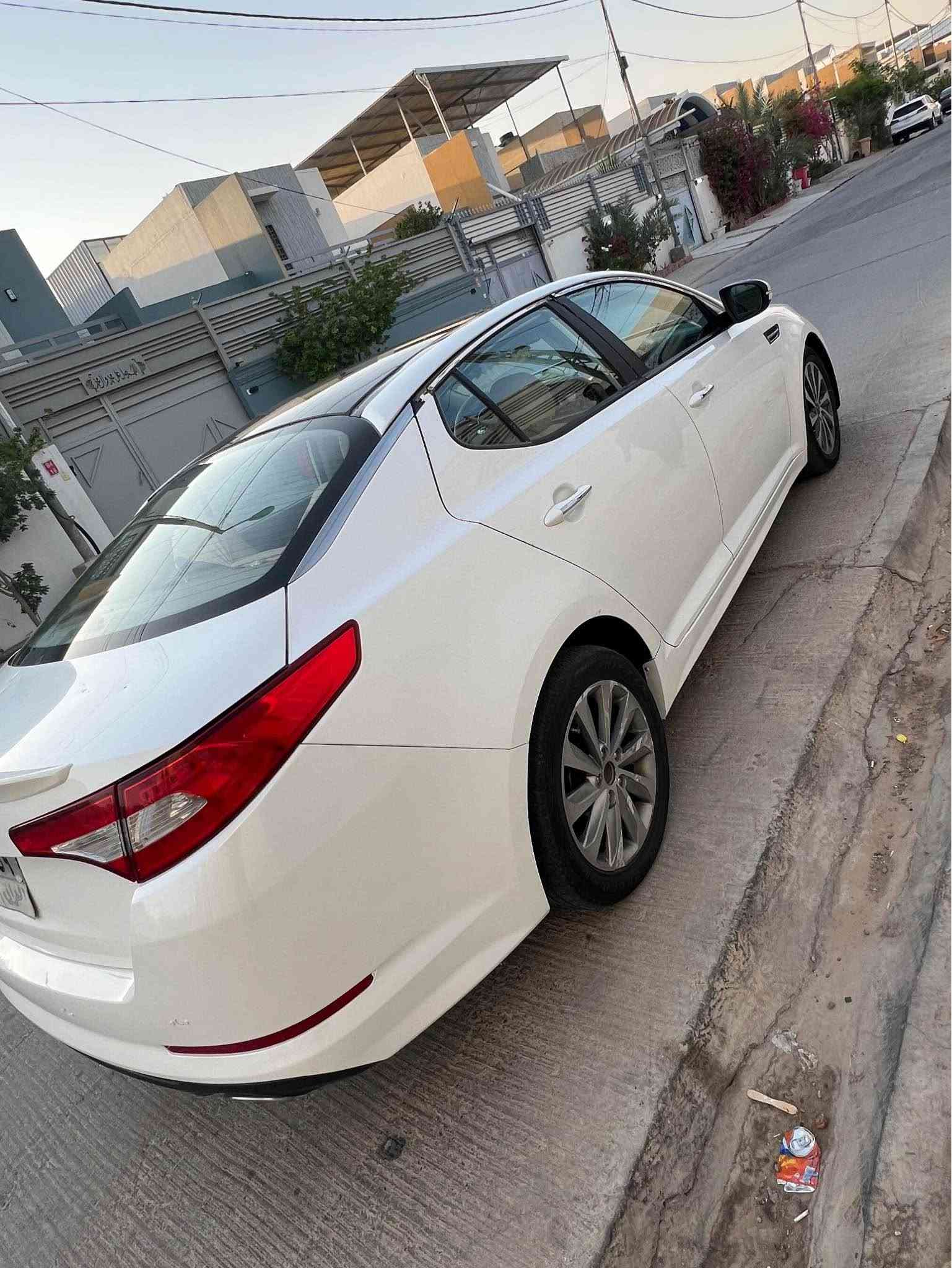 ا كيا أوبتيما خليجي  السعر 84وبيه مجال 
-موديل 2014 VIP بنوراما 
-فول مواصفات بيه 4 قطع صبغ بدون دواخل 
-تحم سترين جهتين 
-مري شفط
-تبريد قطعتين
-لدات امامي خلفي 
تبريد خلقي -
-حساست امام خلفي
-ويل كروم 
-تخم تاير
-باتري جديد 
-مكينه 2400 دووش 
-تبريد شغال
وبعد موصفات هواي         
 رقم أربيل الماني  الأستفسار *********** النجف, العراق
