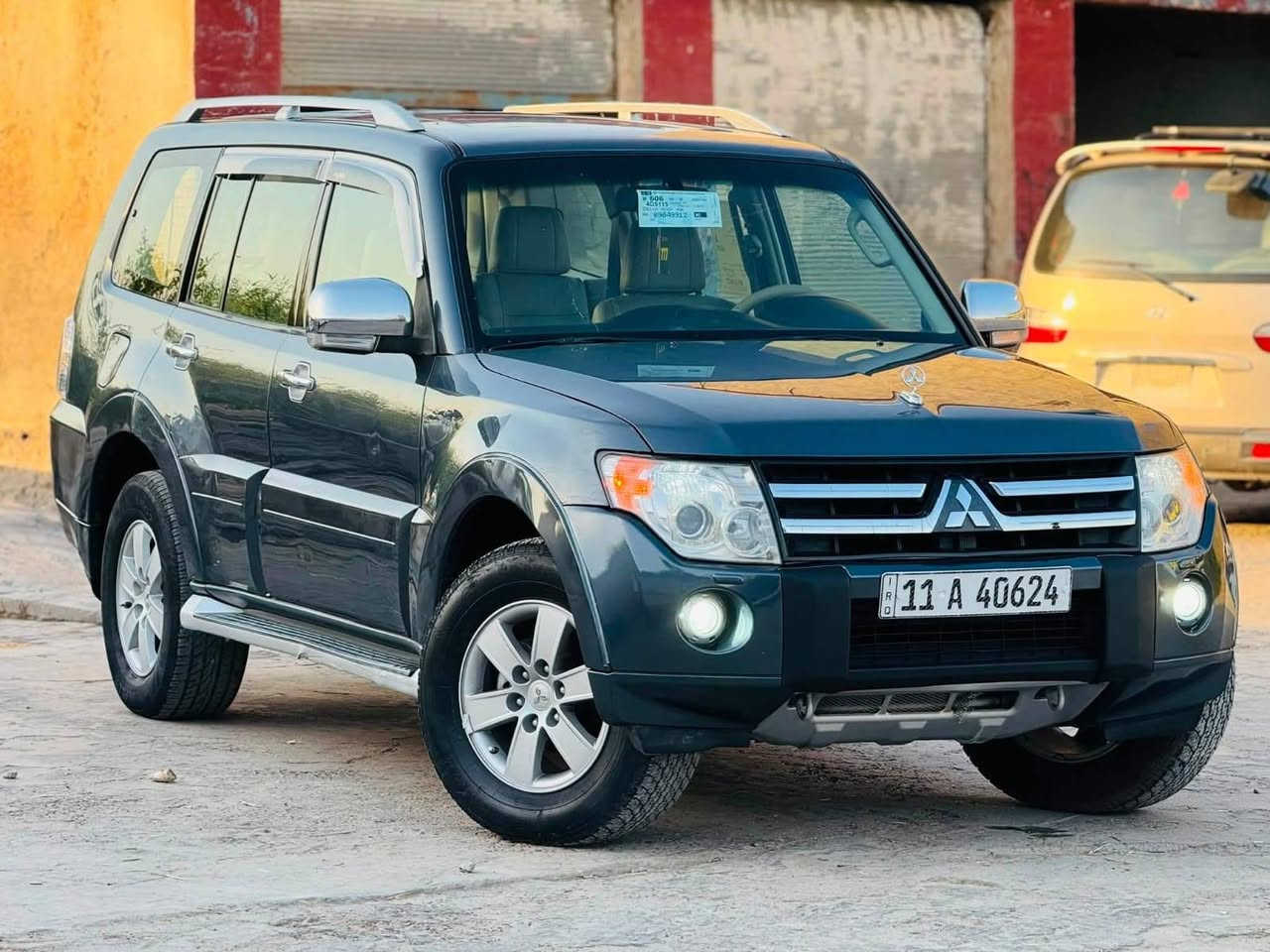 سلام عليكم للبيع باجيرو حبتور  2008 رقم بغداد دولي
تحويل مباشر فول مواصفات أعلى فئة مواصفات فول واحد ع واحد  حجم 3000
مكفوله  مراوس أو بيع 
عله واضع الشركه معروفه خليجي السياره جديده مال جناي فورويل  كشنات جلد  كهربائي دتفئه تبريد  اشارة بل مري شفط تحكم ستيرن ثلاثا جها فتحه  تبريد ثلاث قطع حساسات خلفيه زاد ثلاجه تخم تاير كير مكينه حداديه خير من الله سياره جديده
سعر 115 وبيهه مجال 
***********
