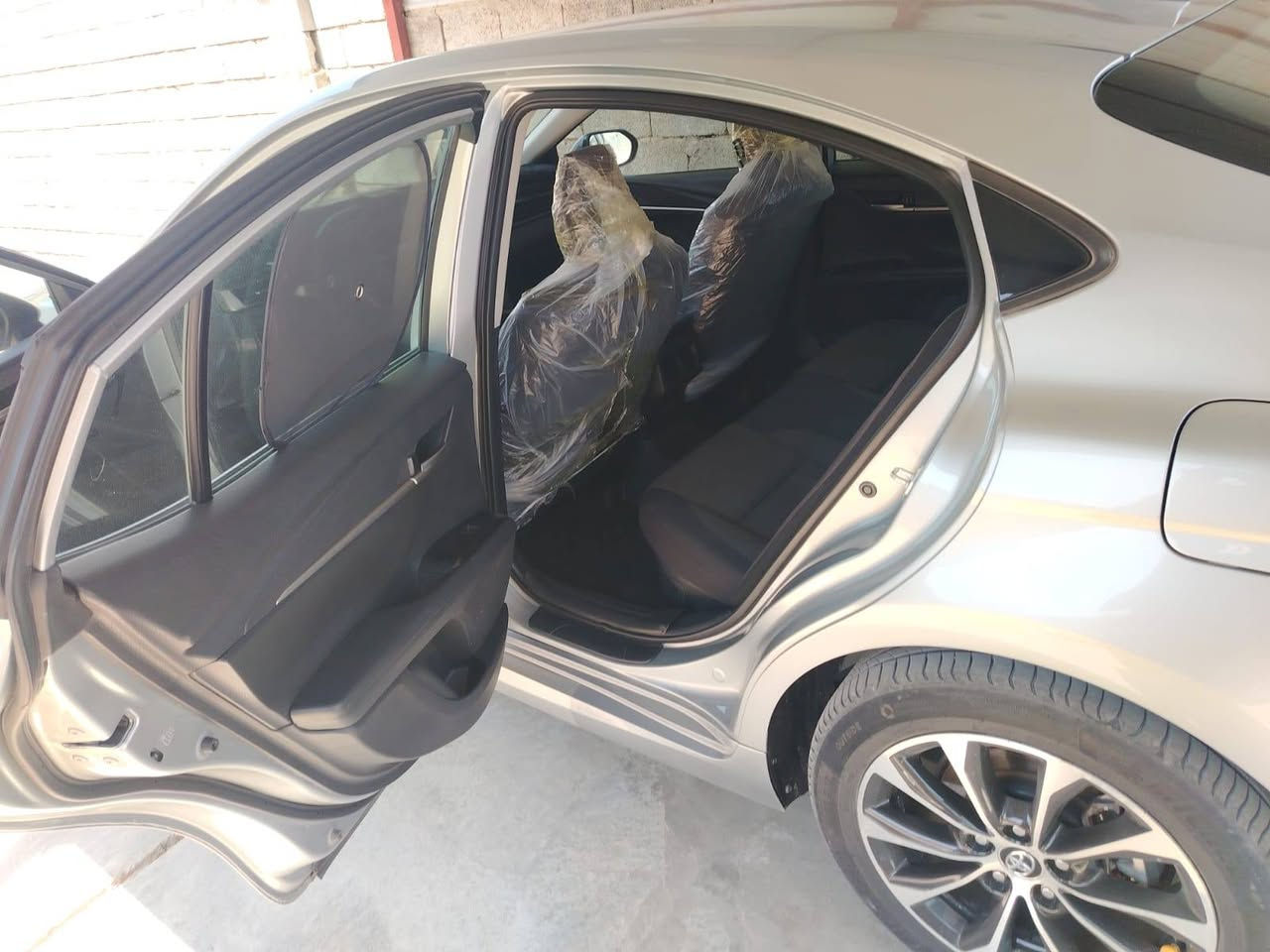 Camry LE 2025 Hybrid / كامري
محرك  2500cc بانزين / هايبرد

السيارة للبيع فقط 💯

الضرر : جانبي  الصور حادث امريكا وسونار 

 السيارة ماشيه :  79 الف Km

السعر : ‎***********
