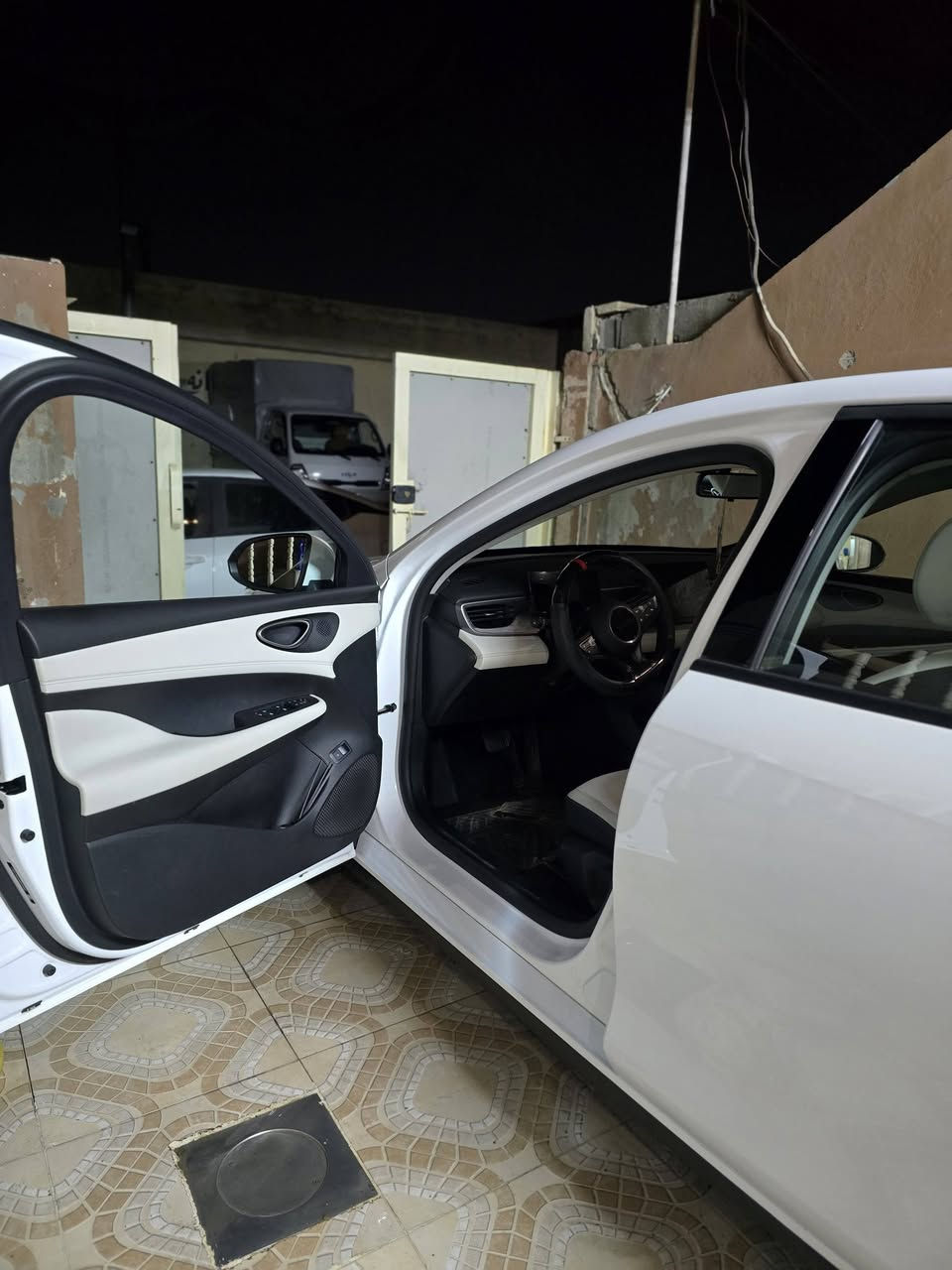 سيل فايف 2025 رقم شبه مميز
سياره تجنن بحاله الوكاله
كاعيات حوضيه ام ١٠٠الف غراضه كامله تحديث ولزكات شاشه 

مكاني بغداد 
ماشيه ١٠ الف قابل لزياده 
داخل ابيض مرغوب مواصفات معروفه
كفاله عامه من بارد وصبغ وسمكره 
سعره ١٩٧٥٠ الف مجال بسيط جداا
***********
