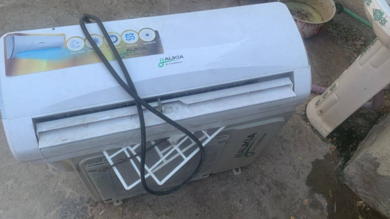 البيع
سبالت طن او نص

نقص ريمون او بواري

براد يشتغل بس حار

 يمكن بارد بيه عطل بصيط

بغداد الحسينيه راشديه رقم الهاتف

 ***********
