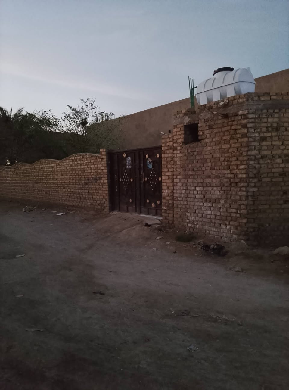 قرب سيطرة البو فاسه • ٤٥٠م • ٣ غرف