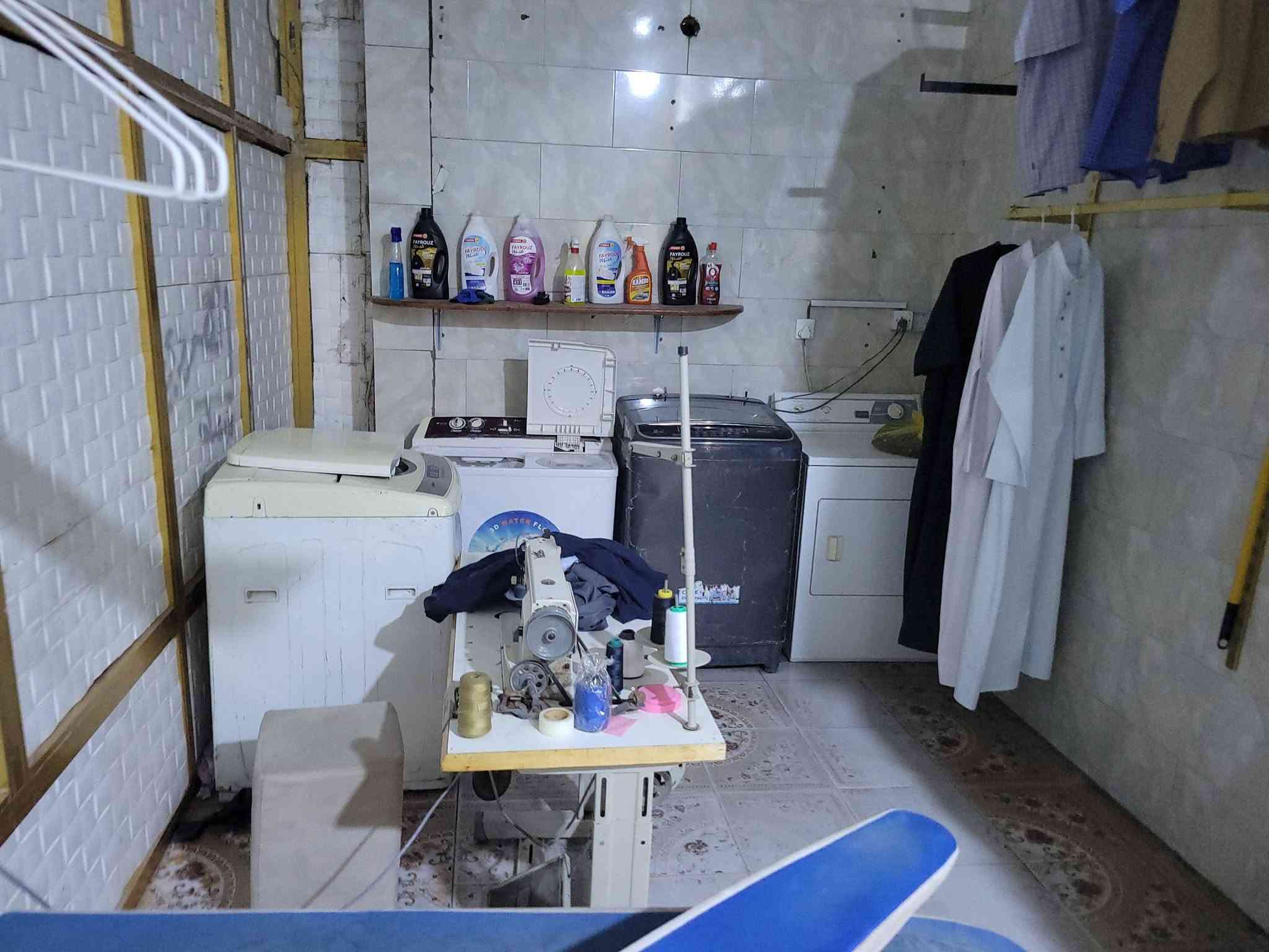 السلام عليكم مكوى للبيع كامل وشغال سبب البيع عدم التفرغ محل كامل مكمل كلشي بيه الاستفسار الاتصال ***********العنوان العمارة ميسان حي المعلمين القديم شارع المصلحه
