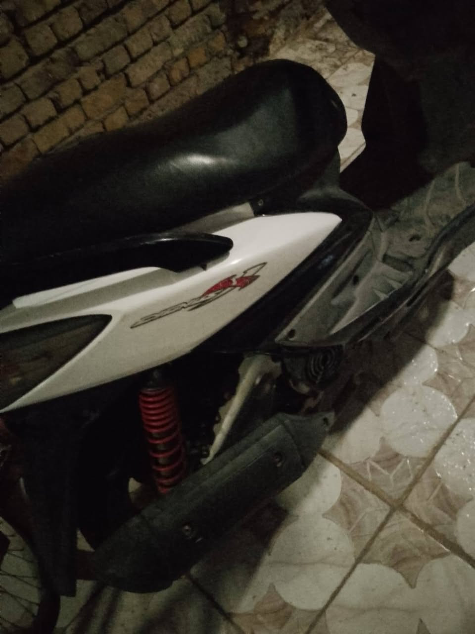 سكنز • ستوته • محرك مغلق