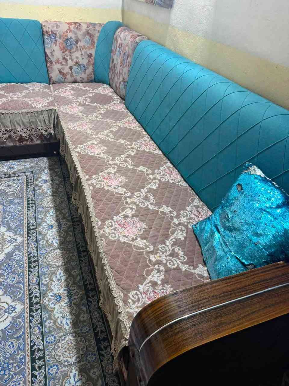يوجد ديوان للبيع 360*260 السعر عل الخاص للاتصال ***********الموقع جامع ساريه بعقوبه الجديده
