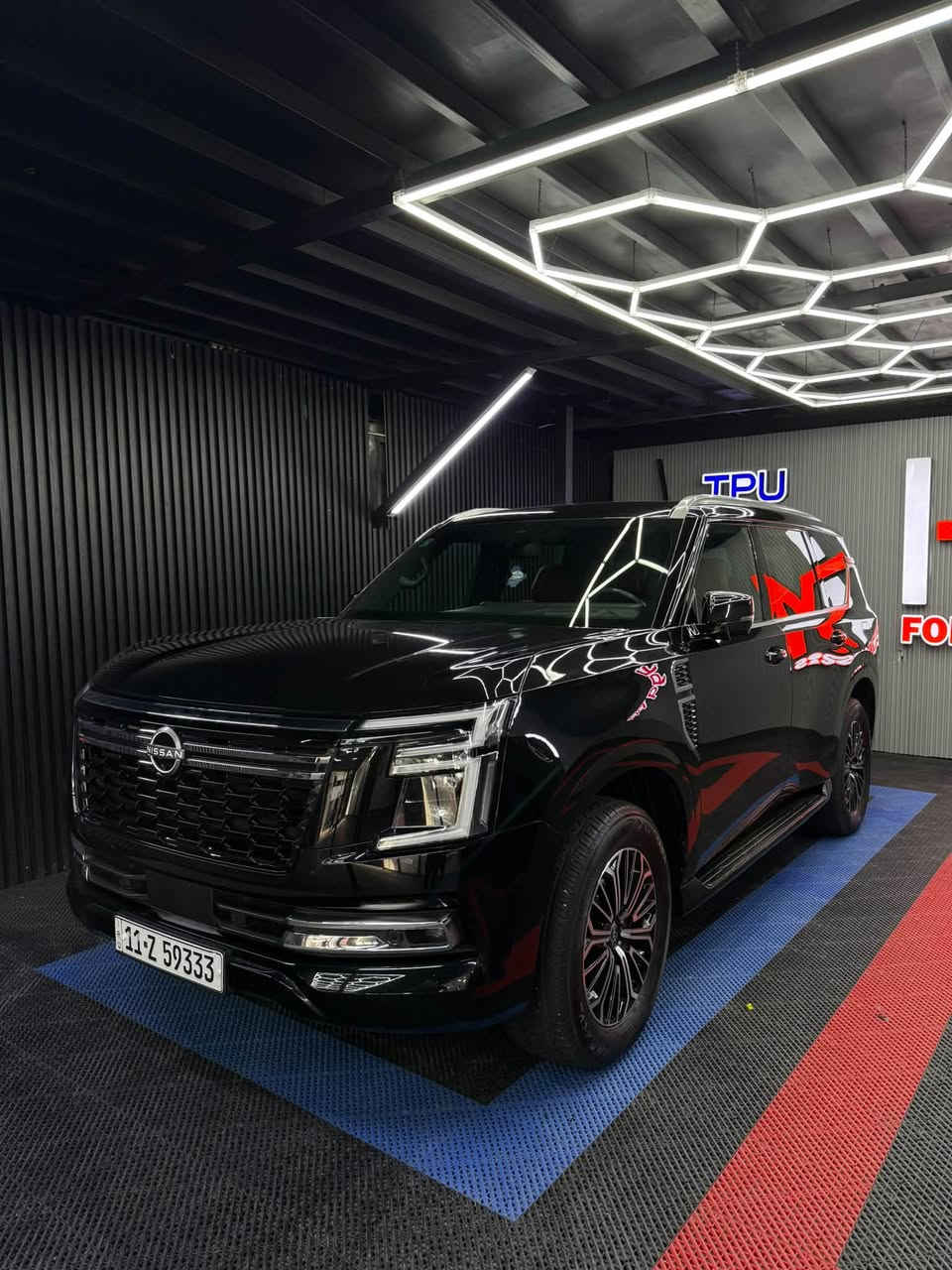 نيسان باترول 2025 بلاتينيوم فول
مكينة v6 تنفس طبيعي 
ماشية ٤٦ الف كيلو و السيارة جديدة بعدها بحالة الوكالة 
مغلفة ppf مكفولة عدا (pdr بداية الجاملغ )
السعر 68,500$ مناسب و بي مجال بسيط 
مكان السيارة زيونة 
للاستفسار ***********
غير متواجد عل فيس .. اتصال او واتس اب

