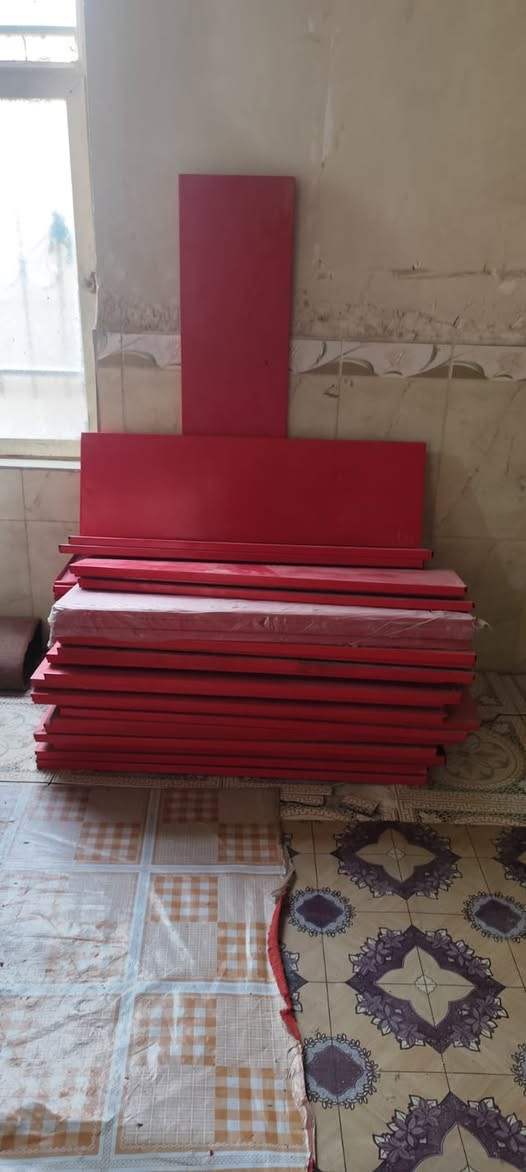 رفوف جديدات سعر ٨٠٠
+964 782 741 1713
