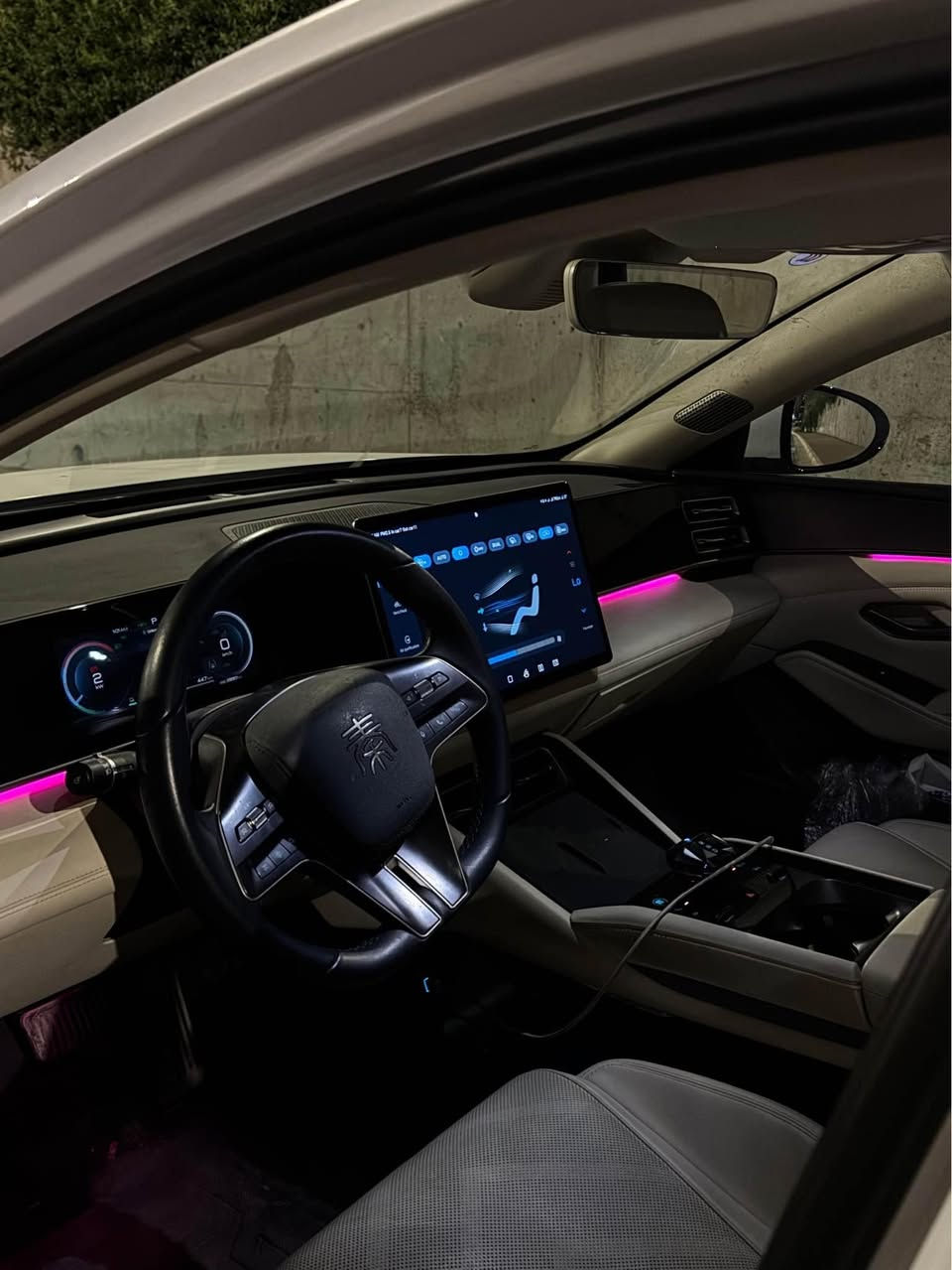 BYD QIN L XPENCE 2024
بیوایدی کین ئێڵ ئێکسپێنس

ماشاءاللە نموونەی جوانی و هەیکەل تاقانەیە وەک ئەمەش نییە لە هەموو عێراق پاتری گەورە قەپات قەپات مواسەفات

مواسەفات XPENCE:
پانۆراما
پاتری ١٢٨ کیلۆمەتر
کوشن جلد
ناو زەرد
ناو لید ٣٦ جۆر ڕەنگ ٣ جۆر جوڵە
کوشن سارد و گەرم
٦ کامێرا
٣٦٠ پلە ڕادار
شاشە گەورە و تەقلە
تەبرید مەرکەزی
ویلی گەورە ٢٠ ئینج
لایتی پێش و پشت لیدی کامل
ئۆتۆ پایلۆت
زۆر مواسەفاتی زیاتر…..

گێڕ و مەکینە تەبرید و کارەبایات بە شەرت

دەعامی بۆ دەعامی بە شەرت هیچی پێوە نییە

پەیوەندی: 
***********
*********** السليمانية, العراق
