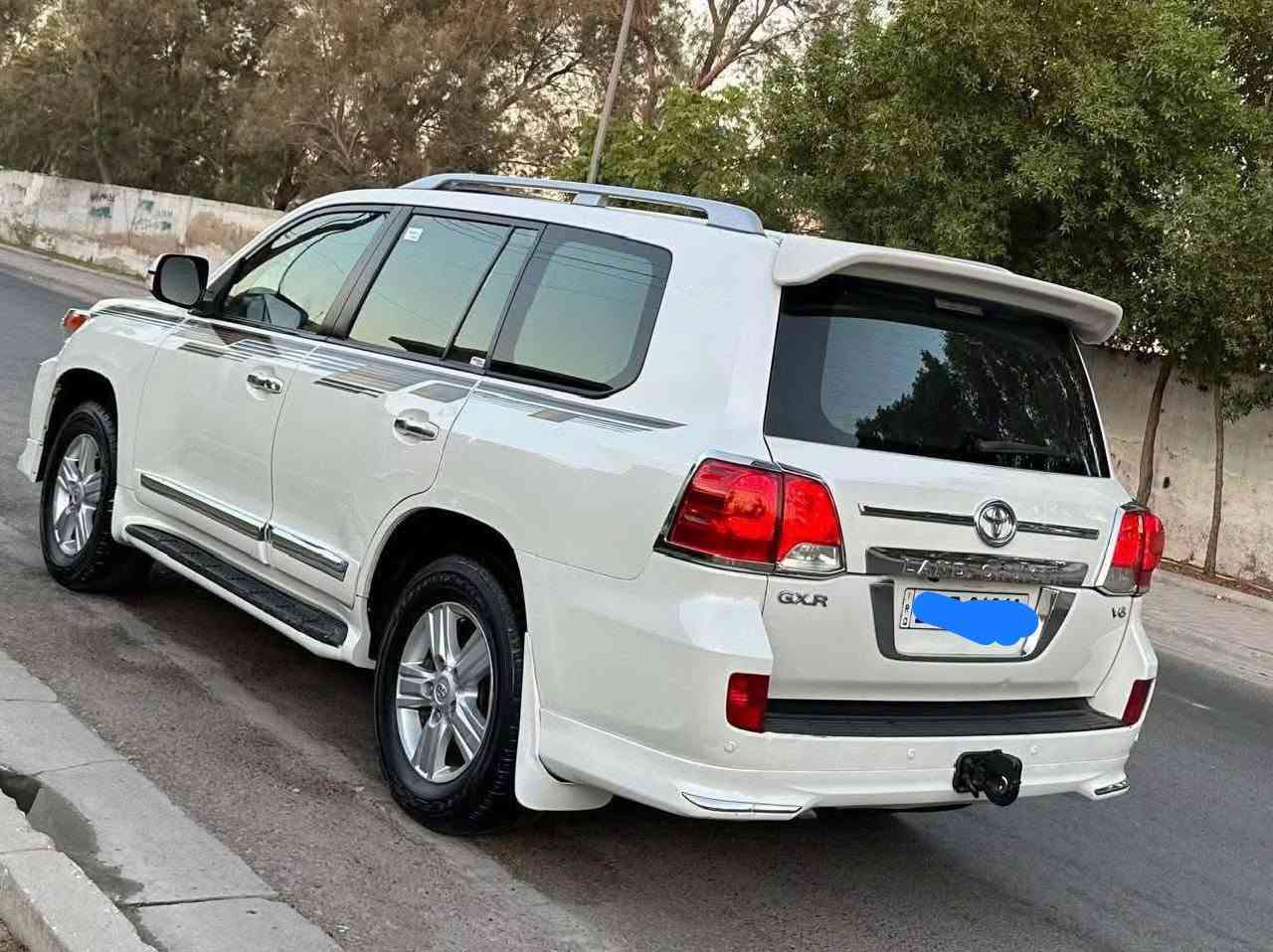 لبيع أو المراوس بأقل لاندكروز 2013 بريم فول مواصفات مكفوله من الصبغ بيه بس شخطين رقم بغداد دولي سعره 340 لستفسار ***********
