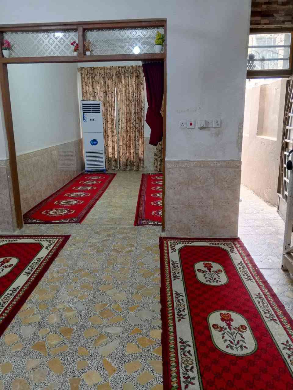 بيت للبيع حي الفرات مساحه ١٠٠ متر الواجه ٤ ونص طابقين عكاده قريب شارع المستوصف الاستفسار ***********
