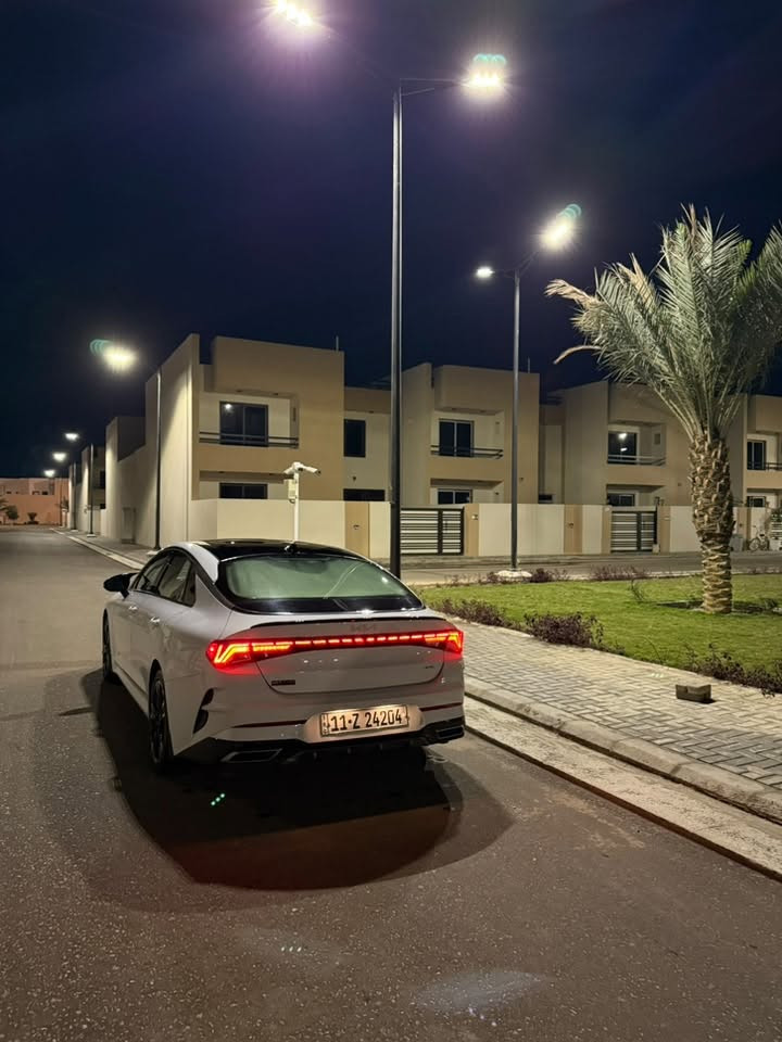 السلام عليكم
K5 2024 gt line مواصفات فول بانوراما داخل احمر كشنات تدفئة محرك 1600 
ممشى السيارة 51الف كيلو  متر 

السعر180 وبيها مجال للاستفسار ***********
