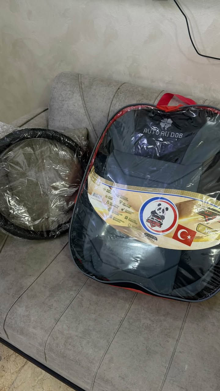 السلام عليكم تلبيسه كشنات وارضيات وتلبيس ستيرن 5 مقاعد نضيفات كلش لون رصاصي واسود رقمي *********** مكاني الحبوبي مركز
