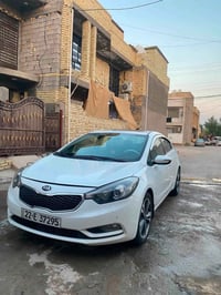 للبيع  سيراتو  موديل ١٤ ماشيه ١٧  خليجي مكفوله من ضربه وصبغ رقم اربيل ...