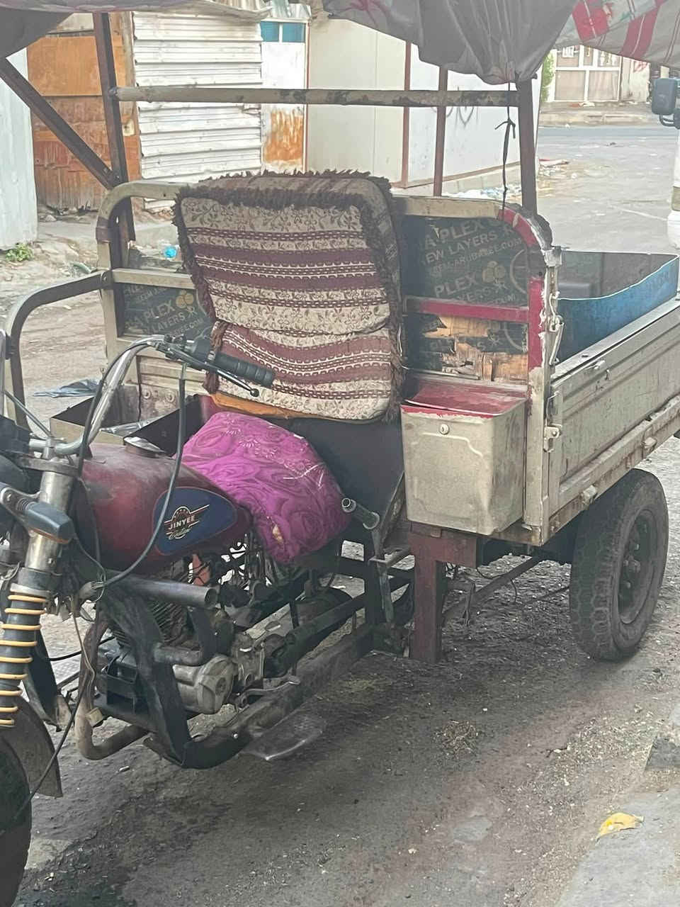 ستوته لبيع وخير من الله المكينه مكاني بغداد العسعر٣٧٥ وبيها مجال مستعجل عله بيعتها*********** لبيع مستعجل عله بيعتها وبيها مجال قليل

