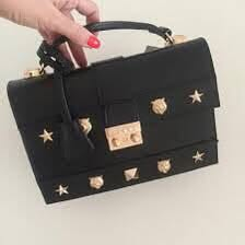 للاتصال والاستفسار واتساب ***********

نص مكتوب في الصور:
- LUXE CORNER
- 07 73 51 90 07
