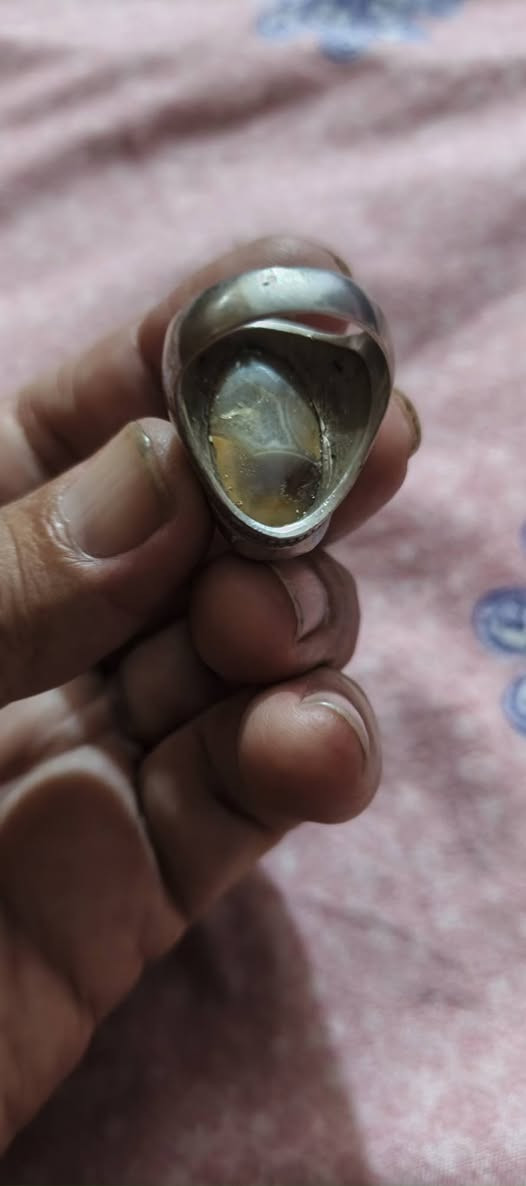 عندي محبس سلطاني معطف للبيع فضه ٩٢٥ عيار قياس ٢٥ بغداد الاستفسار ***********

