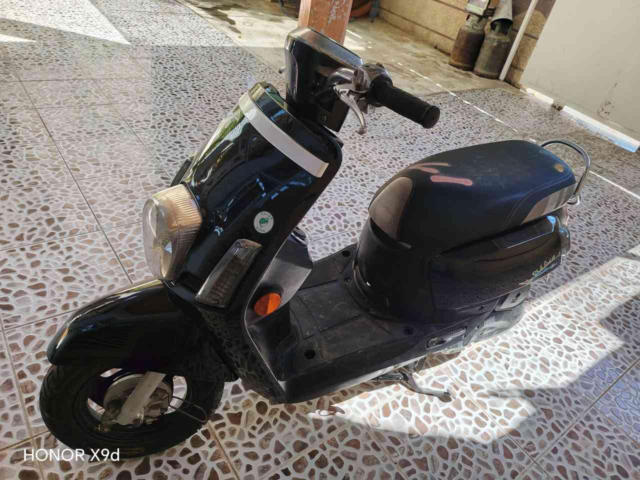 شباب هاي الدراجه مسطره ٢٠١٣ والله نظيفه وممفتوحه وحلوه مابيهه نقص رايدهه ب ٧٧٥ الف مكاني بعقوبه***********

نص مكتوب في الصور:
- HONOR X9d