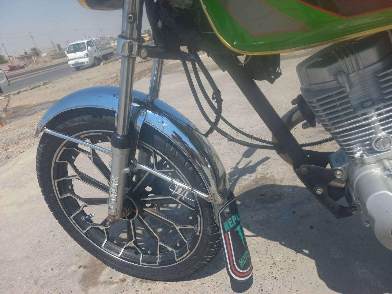 سلام عليكم 
للبيع دراجه سيفان موديل2023محرك200cc
محرك مبدل فقط ولفات 
صلنصه كاتم 
مزوج بلايتت
محرك كير بشرط
كهربائية كلها شغاله 
سلف هندر شغال 
لايت شغال 
الدراجه كله شرط 
مكاني بيجي 
***********
السعر المطلوب 490وبي مجال للطيبين
عيد وكرر مكاني بيجي
