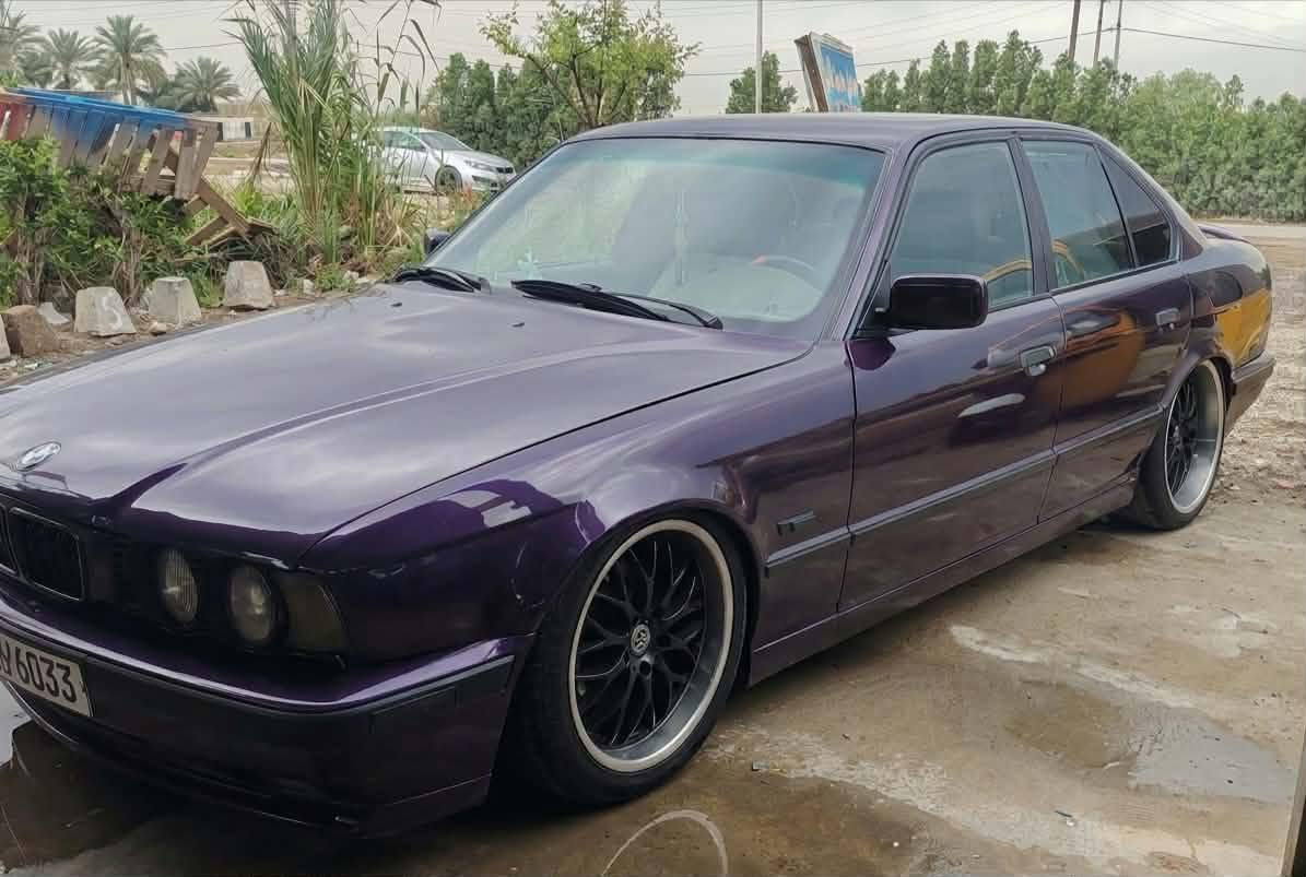 سلام عليكم 540اصل  للبيع سياره مابيه نقص جاهزه من كلشي تبريد ثلج مكينه كير جدد سياره كهربائيات كله شغاله  كير عادي سابقن اوتماتيك سعر 60مكان سياره واسط نعمانيه. ***********
