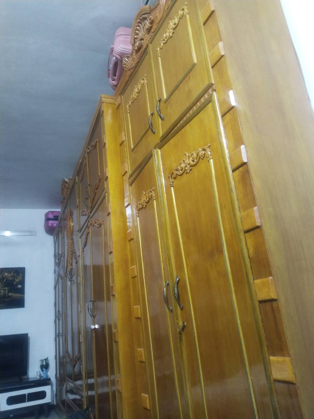 غرفه نوم صاج عراقي  الضرر موضح بلصورة بس الزويه 
للبيع السعر  1،250 
(لاتصال )***********. بيها مجال قليل