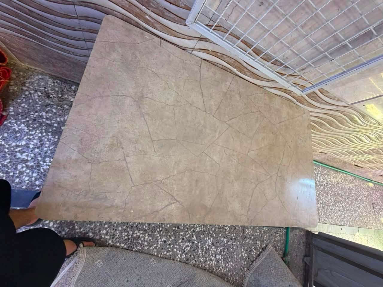 عندي بويلر تفصال اصلي مامستعمل تقريبا شهرين وعزلت المحل صار عندي ضرف بعده جديد تجي وتشوف 
وعندي ميز خشب تزكام 
المكان الغزاليه 
للاستفسار اتصل على صاحب الغراض 
***********
