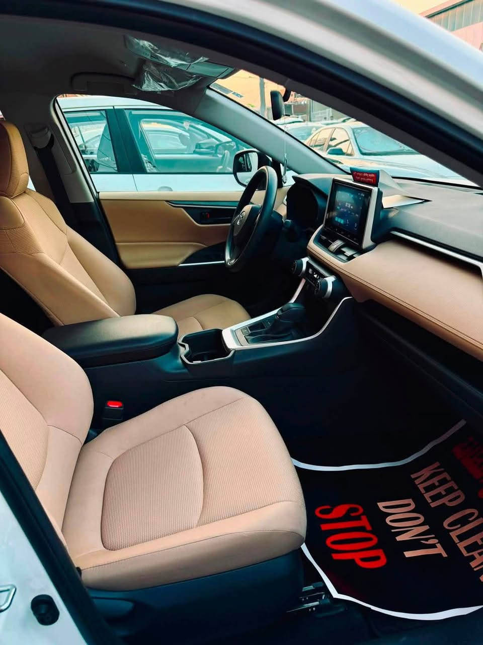 🚗 راف فور 2025 LE
خليجي ياباني أصلي (عبد اللطيف جميل)

✨ المواصفات:
✔️ محرك 2500 هايبرد + بانزين 
✔️ مقاعد قماش بيجي 
✔️ حساسات امامي + خلفي
✔️ شاشة جبيرة + كاميرا خلفيه
✔️ رنقات 17 إنش
✔️ لايت فول زينون + LED
✔️ كروس سرعة
✔️ باقي المواصفات المعروفة من تويوتا

   لمعرفه السعر علق برقم 1 📮

العداد: 2000 كم فقط شبه زيروو
 مكفولة كفاله عامة من اي ملاحظة ..

العنوان : بغداد - معارض البياع - الشارع الرئيسي 
ريتاج لتجارة السيارات

للاستفسار اكثر اتصل :
***********
***********
***********
***********
