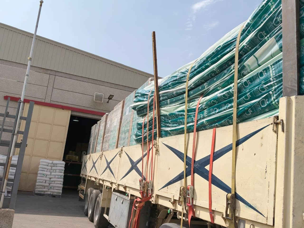 تعلن شركة النبراس لتجارة المواد الصحيه عن وصول السيارة BBR سعودي من شركة اكرين ابل
العنوان الموصل موصل جديد قرب جامع اليقظة 
التوصل على الأرقام التاليه///
***********/ حمزه السمان
*********** / حمزه السمان

