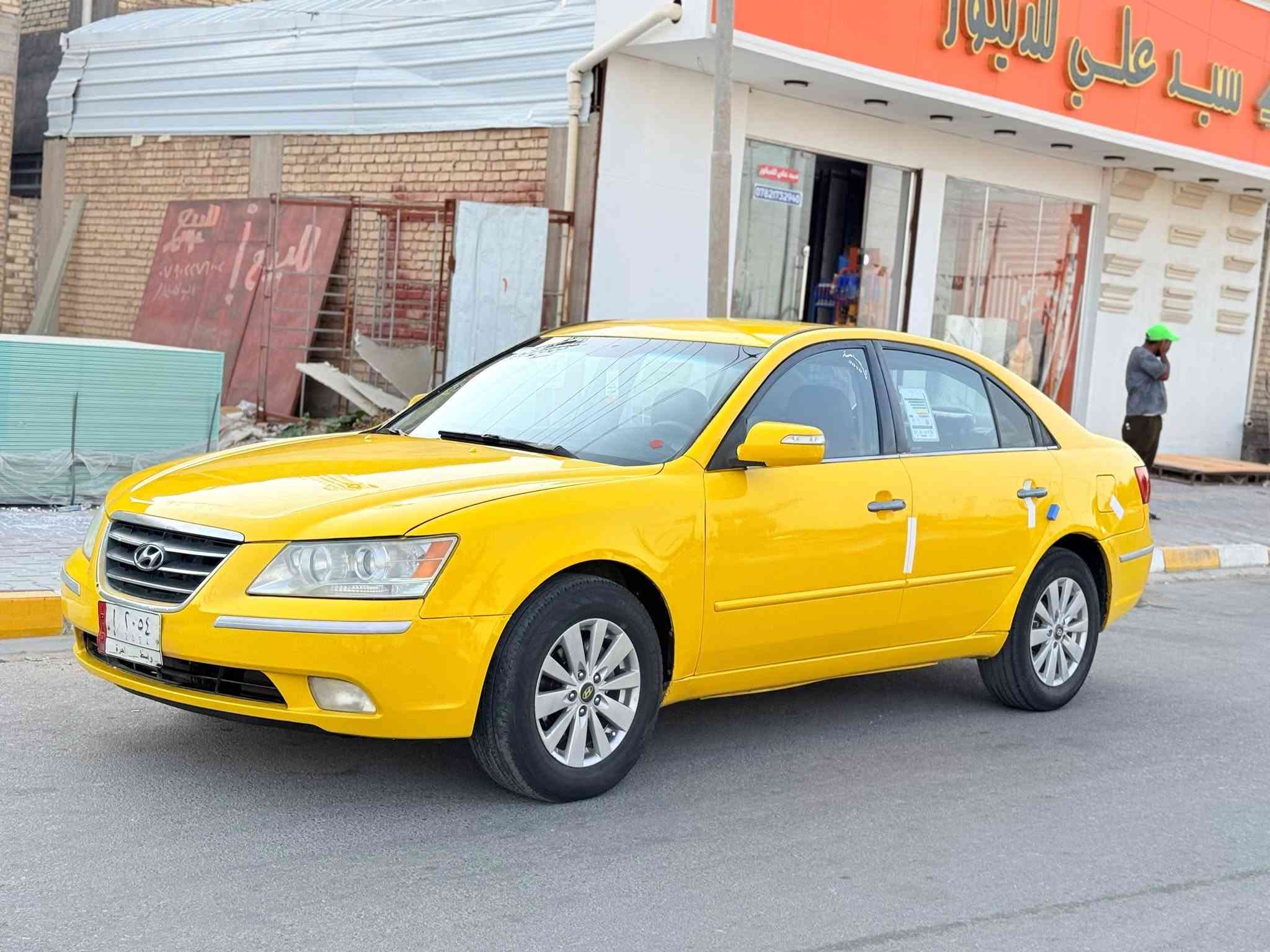 السلام عليكم سياره سوناتا موديل 2009 رقم واسط مشروع وطني سنويه ل 27 وارد امريكي بيه جاملق خلفي فقط مكينه 2400 دوش السعر 70 رقم التليفون *********** المكان واسط
