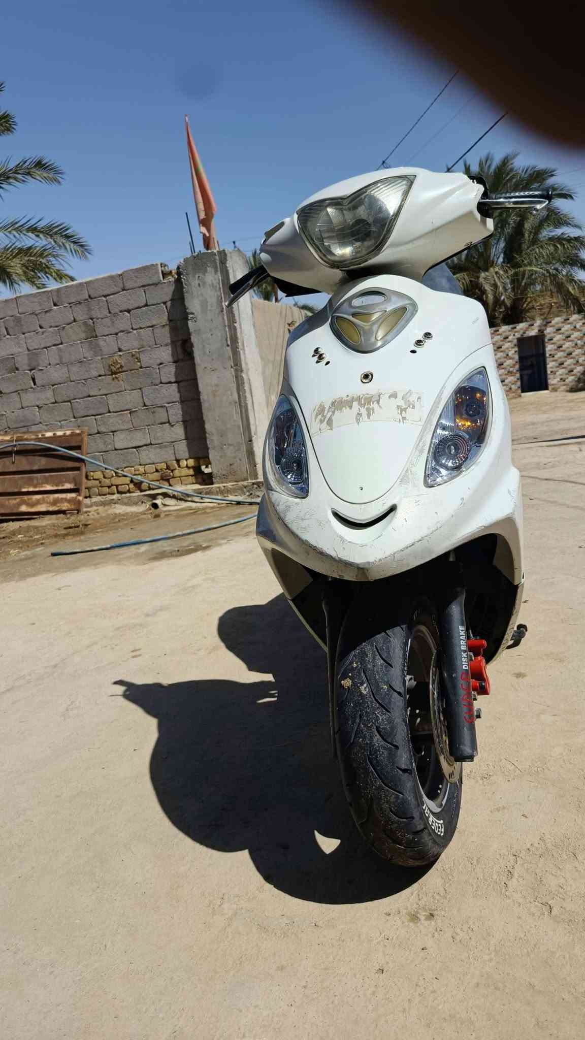 سلام عليكم  شباب درا جة  مديل 15 نضيفه درجة  وحلوه درجة  شلعه فول سعر خاص نتصل عله، قم ***********
