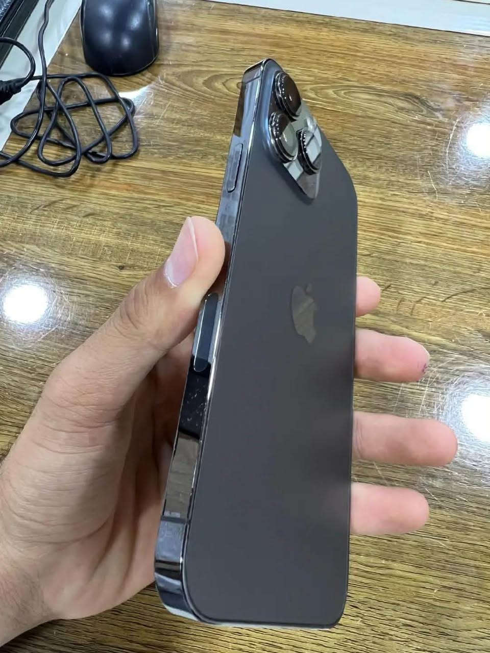 للبيع آيفون 13 برو ماكس أمريكي لون اسود ذاكره 256 و بطاريه 79 جهاز مكفول ما بدل اي قطع بيه شرط فحص سعره 720 مكاني نجف رقمي ***********
