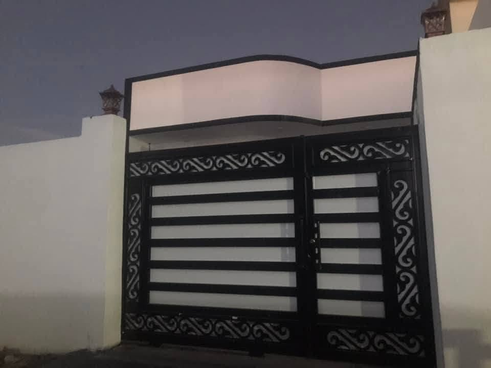 سلام عليكم دار للبيع مساحه 200 تقاطع القدس دور زراعه وره جوال،، خدامات كامله 100%اتصال ***********
