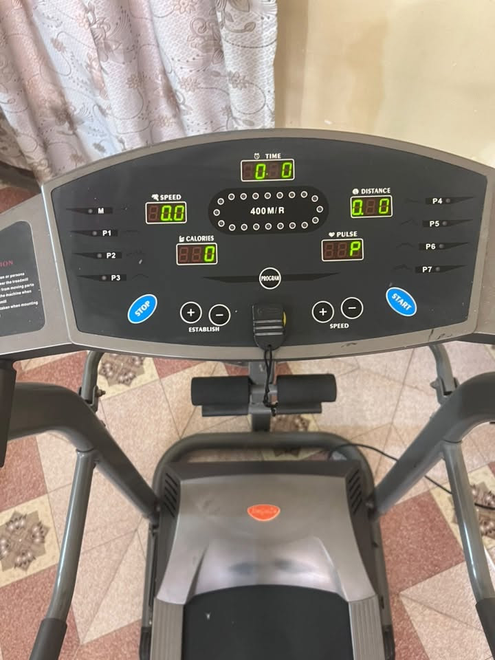 السلام عليكم
جهاز جري للبيع  مستعمل نظيف جداً استعمال منزلي 

العنوان بابل الحله البكرلي 
للاستفسار ***********
