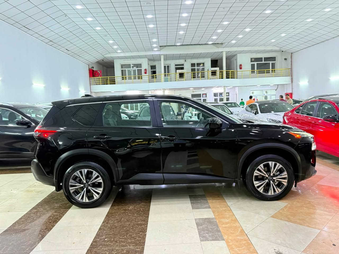 نيسان روگ موديل 2023مواسةفاتl sv4x4 ماشى ٥٠ ميل  سيارة بدون صغ بدون دواخل مكان صغيرة بارد سيارة جديد رقم سنوية كلجديد بسمى مكان اربيل 
***********
