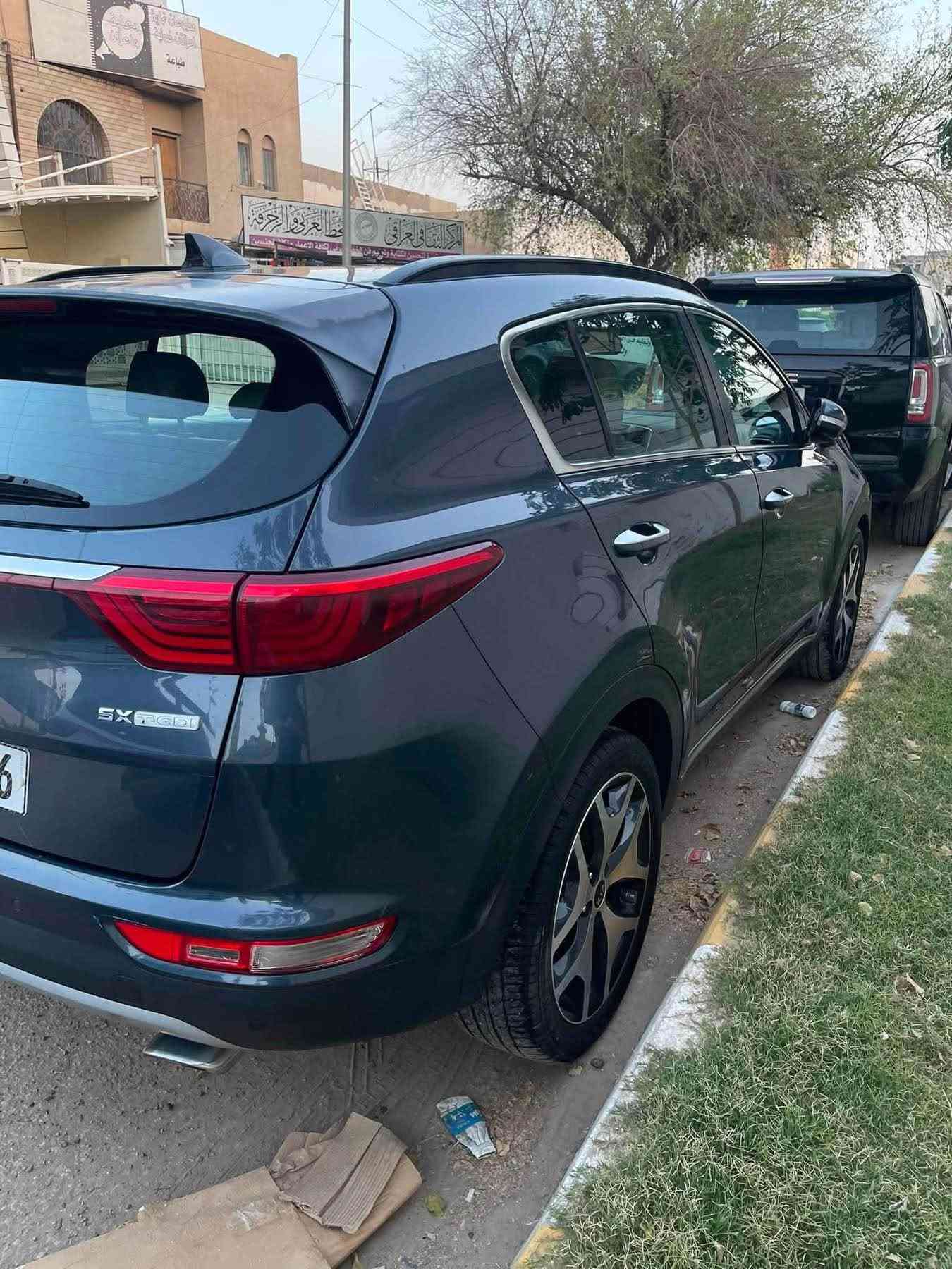 سياره سبورتج فول 1/1 ميحتاج اسولف مواصفاتهه 
للاستفسار ***********
مكاني المنصور او الكاظميه 
السعر 143 وبيهه مجال بسمي بغداد, العراق

نص مكتوب في الصور:
- زيارة < Kia Sportage Sx 2019 Blue 2.0L 4 vin: KNDPR3A63K7505971 free car ...
- زيارة
- Kia Sportage Sx 2019 Blue 2.0L 4 vin: KNDPR3A63K7505971 free car ...