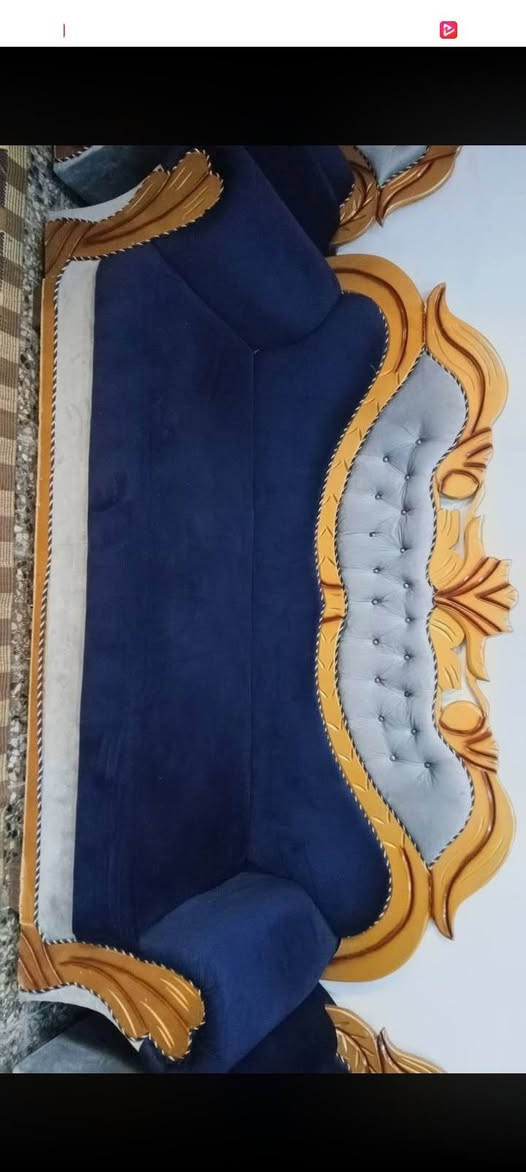 السلام عليكم تخم 10مقاعد للبيع نضيف اي ضرر مابي السعر250وبي مجال الأستفسار على الرقم ***********
