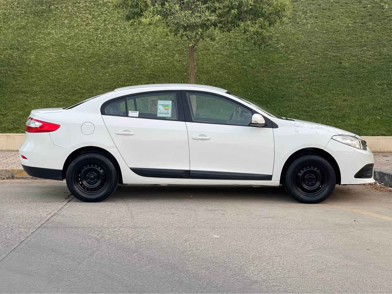 Renault Fluence 2016

سعری ٦٩ گەڵاو معامەلە 
دووپارچەی بۆیاخە 
سەیارەکە سفری ئێرە یە 
هەیکەلی سەیارەکە زۆر جوانە 

ناوزەردە
گێچ ئەلکترۆنیە 
دەبڵ گێڕە 
سوکان ڤۆلیۆمە 
لایت لیدوو عەدەسەیە 
ئاوێنەئیشارەتە
Abs 

مەکینە مەرخوبە 
گێڕوو مەکینە بەشەرت نەکراوەتەوە
١٠٠ هەزار کیلۆمەتر ڕۆی شتوەیە 
تەبرید بەشەرت 
تایەی تازەیە 

سەیارەکە لە سلێمانیە 

ژمارەی موبایل *********** السليمانية, العراق

