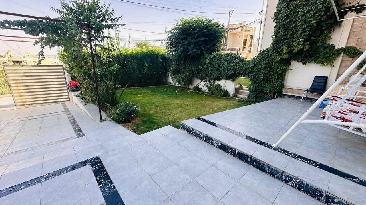🏡الدار للبيـــع 🏡الدار للبيـــع 🏡
🌏حي الحدباء🌏🤗
 قرب القنصلية التركية

#موقـــع_مميز_جداً 🔥🔥🔥🔥🤗🤗🤗

سند بستان ملك صرف 🤗⭐♦️♦️

#المساحـــة  300 متر
#الواجهة 10 متر

سنة البناء 2020 🤗🤗

الدار طابقين

#بناء ثقيل جداً

حديقة كبيرة
كراج كبير

🔥⭐👈 #غرف نوم 7 غرفة سويت  
هول وستقبال  
مطبخ ومخزن 
صحيات بالطابقين

للمزيد من المعلومات يرجى الاتصال على الأرقام الاتية

***********
***********

لعرض عقاركم يرجى الاتصال على الأرقام المذكورة
