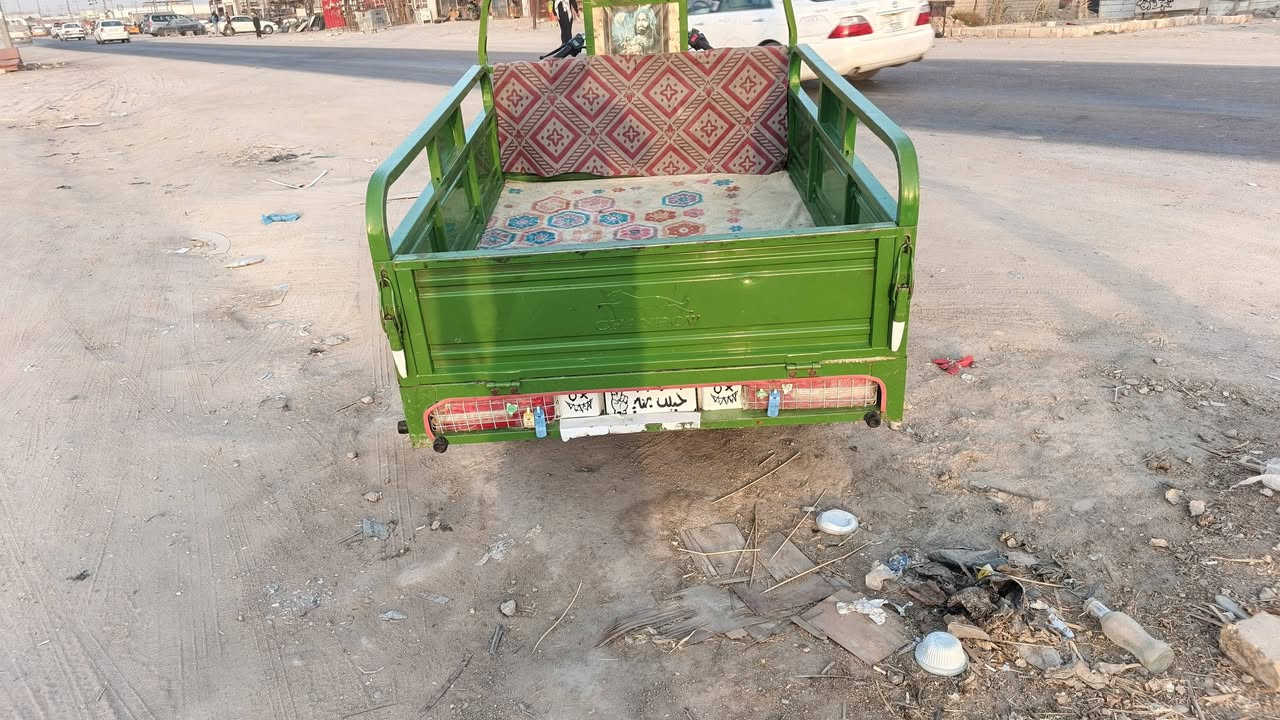 السلام عليكم ستوته للبيع 23 طالعه بال 25 ستوته جديده فول ما بيها نقص مال جناي مكان قرنه***********
