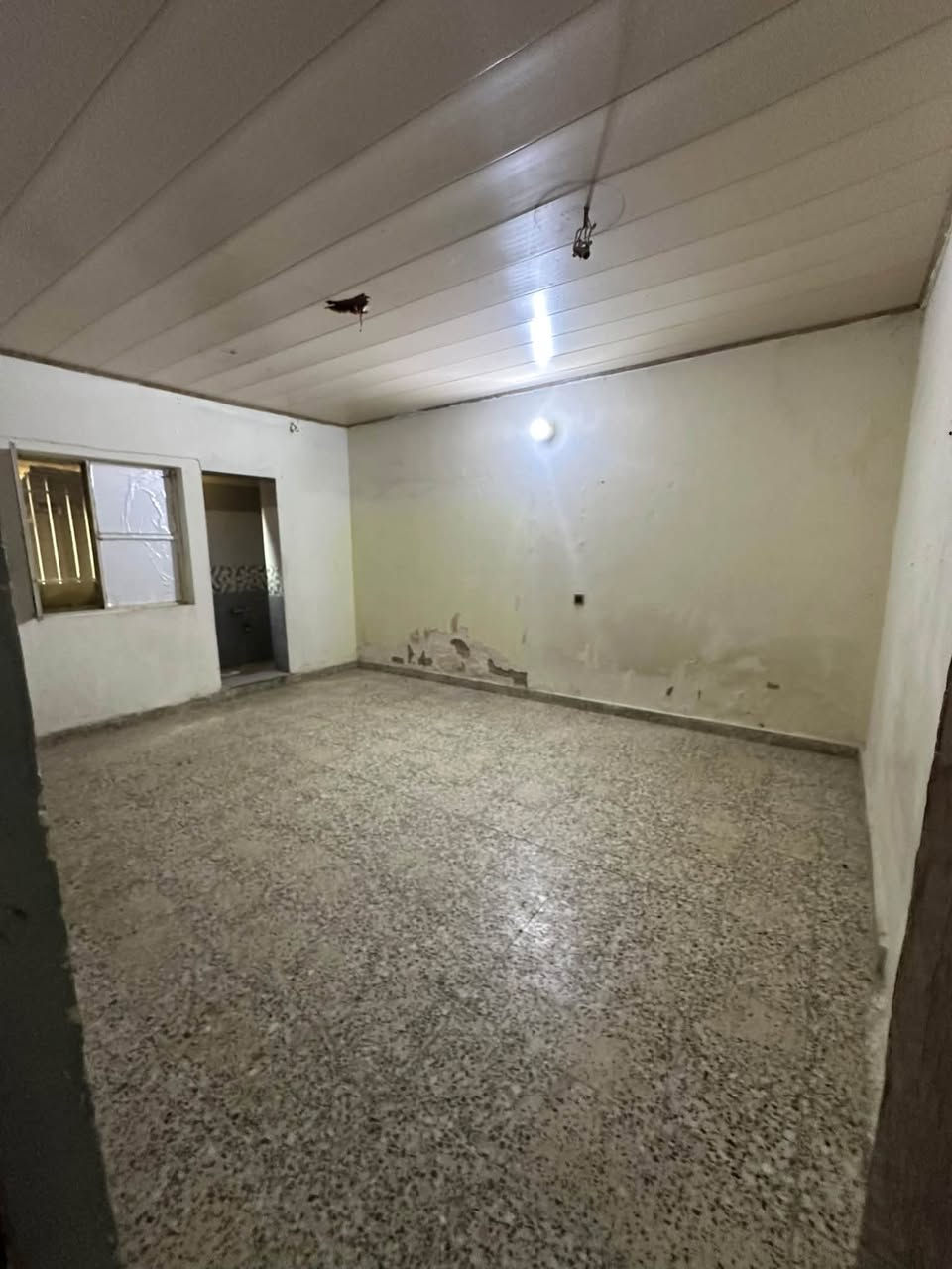 🏠 للإيجار في السيدية

📐 المساحة: 200 متر
🚗 كراج + مدخلين
🛏️ 4 غرف نوم مع سويتات
🛋️ صالة
مطبخ في الطابقين

📍 الموقع: السيدية – مربع الـ400

💰 الإيجار: مليون و250 ألف دينار
🤝 قابل للتفاوض

📞 للاستفسار والتفاصيل:***********
