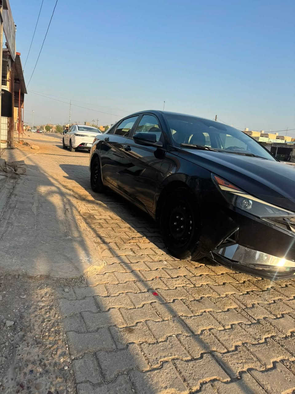 سلام عليكم 
النترا 21 امريكي 
حادث فقط بنيد وموضح بل صور 
وجاملغ كلير أمريكي  
ولباقي مقفول 
كير كفاله ومكينه 2000 دوش كفاله 
تحكمات ستيرن
٣ انضمه قياده اقتصادي ايكو اسبورت
شاشة بلاديه كار بلي واندرويد اوتو
ترحيب 
حساسات امامي خلفي
سعر 118 تحب وكاله او تحويل 
مكاني بغداد محموديه 
*********** واتساب

نص مكتوب في الصور:
- 4 من 10