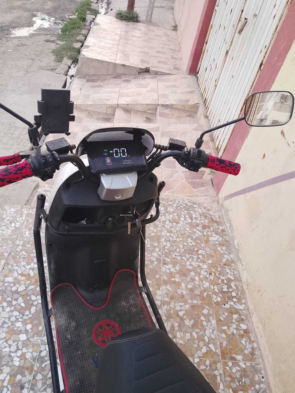 دراجه اوبامه شحن انضف من النضيف
البطاريات 6 شرط الفحص شرط النضافه 
دبل اشاره نضام بك لايت عالي ناصي كلو شغال 
سرعه 90 فما فوق الدراجه مناقصها شي مال بيت 
المكان حي الانتصار السعر 650 بيها مجال شي بسيط حك جيتك تواصل خاص او عل ***********
