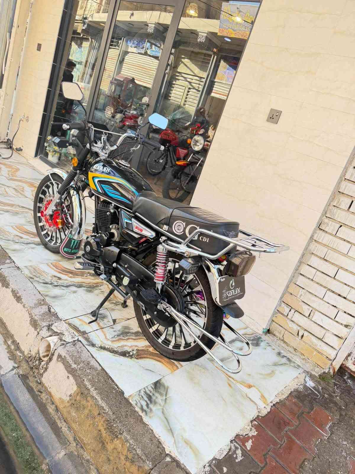 يالله معرض القريشي ديالى بعقوبة قرية خرنابات المصداقيه عنواننا ✌️***********
توفر سيفان سولنك اصلي محرك 250 سي سي دراجه كارتون 

ماشي فقط 2000 ظاغطه زنجيل 😉نظام نقد قسط على ماستر رافدين 👌
