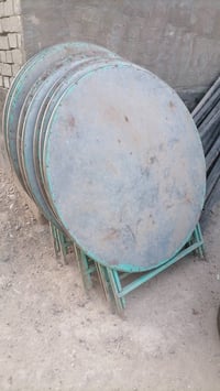 يوجد ميز حديد نظيف قياس ١٢٠ بغداد ٠٧٧١١٢٢٤٢٦٦ حديد ثقيل
