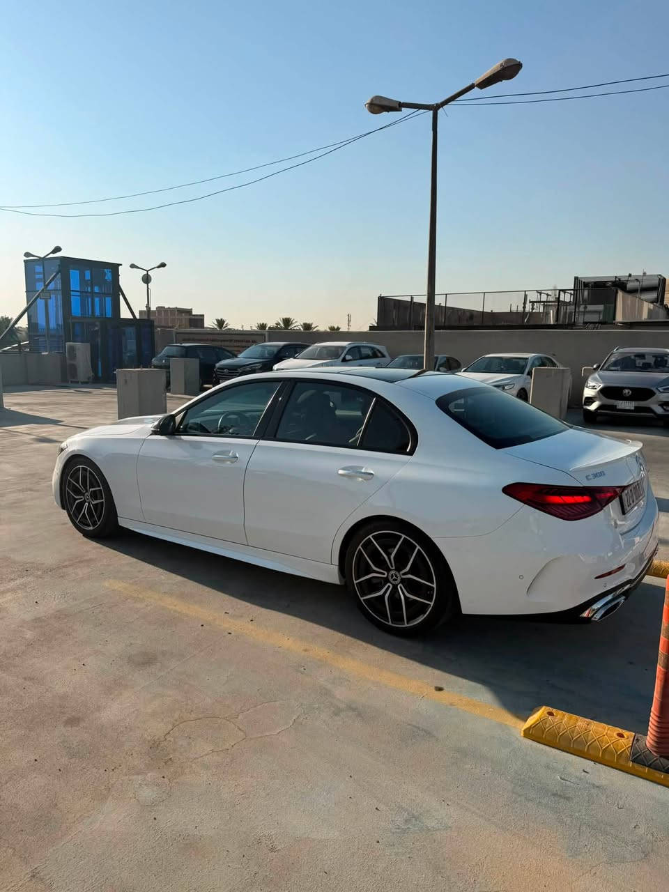 🇺🇸Mercedes-Benz C300 Night Edition 2022 🇩🇪

✨ وارد أمريكي
✨ حزمة Night Edition مع إضافات AMG اصل شركة 

🔹 محرك 2.0 لتر تيربو + نظام EQ Boost
🔹 قوة 255 حصان
🔹 كير أوتوماتيك 9 سرعات 9G-TRONIC
🔹 باكج AMG الخارجي والداخلي
🔹 سقف بانوراما
🔹 تشغيل وبصمة دخول ذكي
🔹 شاشة وسطية كبيرة + عدادات ديجيتال كاملة
🔹 كاميرات 360 درجة (5 ستار)
🔹 رادار أمامي ومثبت سرعة ذكي
🔹 نظام الحفاظ على المسار
🔹 نظام مراقبة النقطة العمياء
🔹 حساسات أمامية وخلفية وجانبية
🔹 إنارة LED ذكية
🔹 مقاعد جلد فاخرة تدفئة تبريد ومساج مع ذاكرة 
🔹 مرايا كهربائية قابلة للطي
🔹 ويل AMG رياضية
🔹 إضاءة داخلية Ambient Light متعددة الألوان

وبعد بيها هوايه مواصفات فول الفول تو ويل المرغوب سيارة تجمع بين الفخامة والأداء الرياضي والتقنيات الحديثة ضرر خفيف جداً ناشر الصور ورقم الشاصي  ماشيه 27 الف ميل

📞 للاستفسار والتفاصيل أكثر يرجى التواصل على ***********
