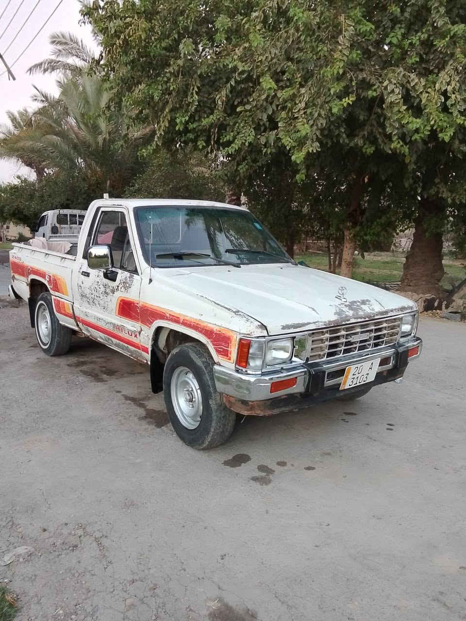 سلام عليكم للبيع بيكم موديل 88رقم ادياله انكليزي سياره بلادي وضع شركه سياره محرك كير اكسن شاصي صدر كله نضيف سياره جاهزة***********عنوان بغداد الطارمية الشراي يتصل
