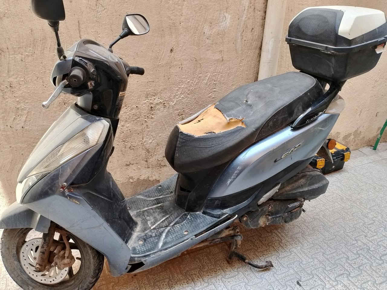 سلام عليكم دراجة للبيع ليدي ( صيني )
دراجه نظيفه السعر 375 مع المجال  
العنوان الديوانية النسيج
للاستفسار ***********
